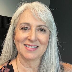 Meet your Posher, Leia